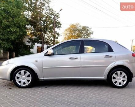 Серый Шевроле Лачетти, объемом двигателя 1.6 л и пробегом 224 тыс. км за 3899 $, фото 6 на Automoto.ua