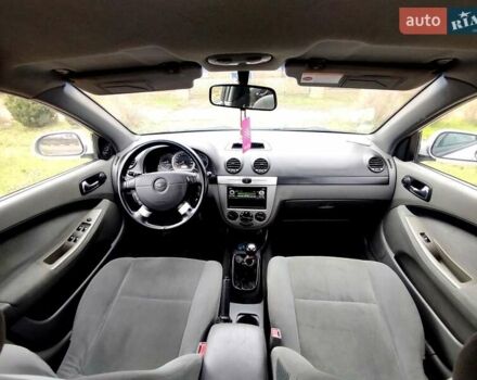 Серый Шевроле Лачетти, объемом двигателя 1.6 л и пробегом 259 тыс. км за 3900 $, фото 19 на Automoto.ua