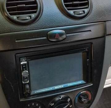 Серый Шевроле Лачетти, объемом двигателя 1.6 л и пробегом 200 тыс. км за 3700 $, фото 13 на Automoto.ua