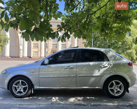Сірий Шевроле Лачетті, об'ємом двигуна 1.6 л та пробігом 225 тис. км за 4700 $, фото 4 на Automoto.ua
