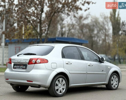 Серый Шевроле Лачетти, объемом двигателя 1.6 л и пробегом 224 тыс. км за 4999 $, фото 4 на Automoto.ua