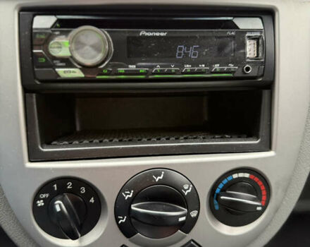 Серый Шевроле Лачетти, объемом двигателя 1.6 л и пробегом 224 тыс. км за 4999 $, фото 8 на Automoto.ua