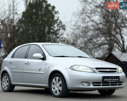Серый Шевроле Лачетти, объемом двигателя 1.6 л и пробегом 224 тыс. км за 4999 $, фото 2 на Automoto.ua