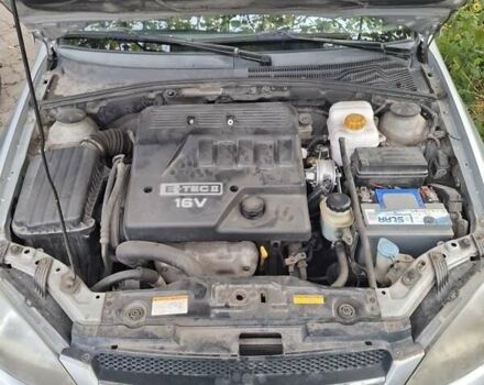 Серый Шевроле Лачетти, объемом двигателя 1.6 л и пробегом 187 тыс. км за 3900 $, фото 6 на Automoto.ua