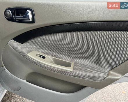 Серый Шевроле Лачетти, объемом двигателя 1.8 л и пробегом 189 тыс. км за 4650 $, фото 31 на Automoto.ua