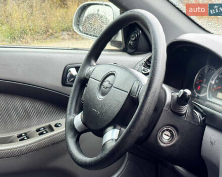 Серый Шевроле Лачетти, объемом двигателя 1.8 л и пробегом 189 тыс. км за 4650 $, фото 41 на Automoto.ua