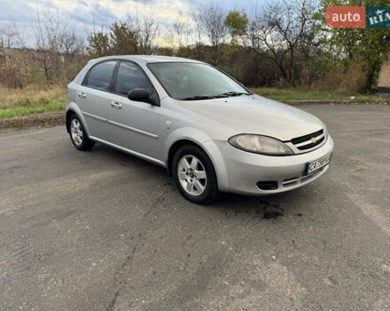Сірий Шевроле Лачетті, об'ємом двигуна 1.6 л та пробігом 300 тис. км за 2750 $, фото 2 на Automoto.ua