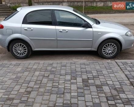 Серый Шевроле Лачетти, объемом двигателя 1.6 л и пробегом 275 тыс. км за 3999 $, фото 2 на Automoto.ua