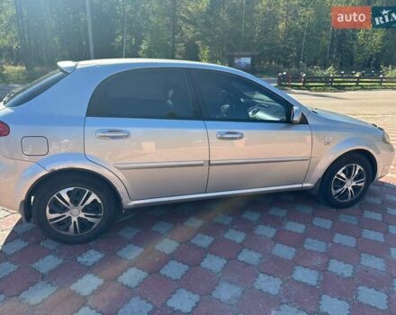 Серый Шевроле Лачетти, объемом двигателя 1.8 л и пробегом 206 тыс. км за 3200 $, фото 3 на Automoto.ua