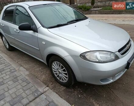 Серый Шевроле Лачетти, объемом двигателя 1.6 л и пробегом 275 тыс. км за 3999 $, фото 1 на Automoto.ua