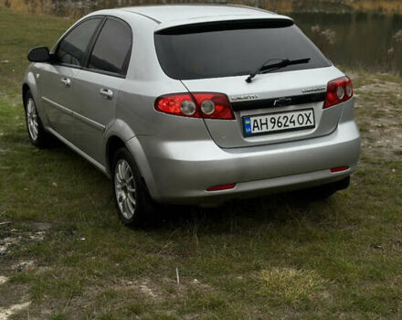 Серый Шевроле Лачетти, объемом двигателя 1.6 л и пробегом 280 тыс. км за 3600 $, фото 1 на Automoto.ua