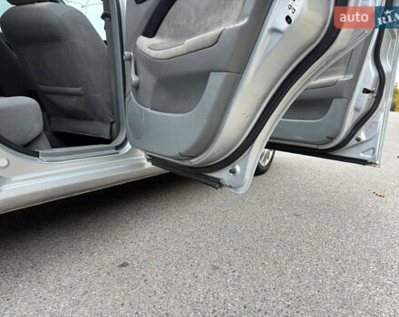 Серый Шевроле Лачетти, объемом двигателя 1.6 л и пробегом 280 тыс. км за 3600 $, фото 9 на Automoto.ua