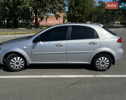 Серый Шевроле Лачетти, объемом двигателя 1.6 л и пробегом 283 тыс. км за 4750 $, фото 6 на Automoto.ua