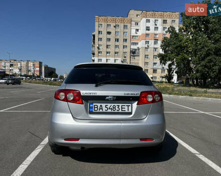 Серый Шевроле Лачетти, объемом двигателя 1.6 л и пробегом 283 тыс. км за 4750 $, фото 4 на Automoto.ua