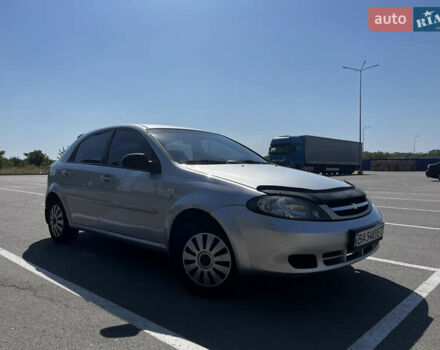 Серый Шевроле Лачетти, объемом двигателя 1.6 л и пробегом 283 тыс. км за 4750 $, фото 2 на Automoto.ua