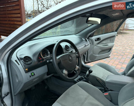 Серый Шевроле Лачетти, объемом двигателя 1.6 л и пробегом 216 тыс. км за 4900 $, фото 40 на Automoto.ua