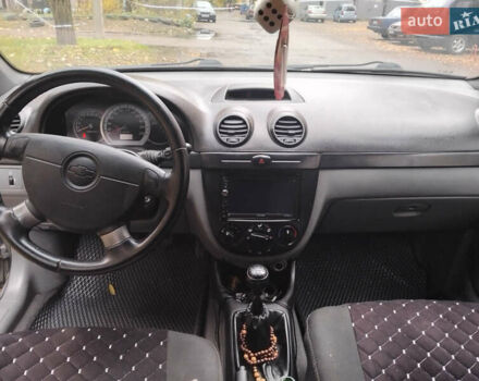 Серый Шевроле Лачетти, объемом двигателя 1.6 л и пробегом 211 тыс. км за 5000 $, фото 4 на Automoto.ua