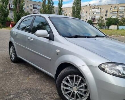 Сірий Шевроле Лачетті, об'ємом двигуна 1.6 л та пробігом 77 тис. км за 6000 $, фото 8 на Automoto.ua