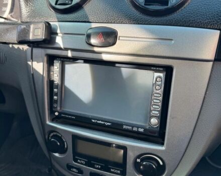 Серый Шевроле Лачетти, объемом двигателя 1.8 л и пробегом 147 тыс. км за 3500 $, фото 3 на Automoto.ua