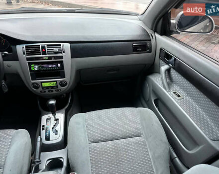 Сірий Шевроле Лачетті, об'ємом двигуна 1.8 л та пробігом 185 тис. км за 4500 $, фото 43 на Automoto.ua