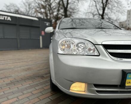 Серый Шевроле Лачетти, объемом двигателя 1.8 л и пробегом 180 тыс. км за 4500 $, фото 3 на Automoto.ua