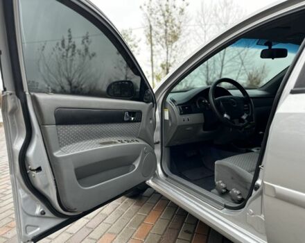 Серый Шевроле Лачетти, объемом двигателя 1.8 л и пробегом 180 тыс. км за 4500 $, фото 14 на Automoto.ua