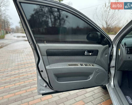 Сірий Шевроле Лачетті, об'ємом двигуна 1.8 л та пробігом 185 тис. км за 4500 $, фото 36 на Automoto.ua