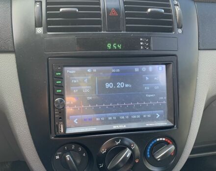 Серый Шевроле Лачетти, объемом двигателя 1.8 л и пробегом 400 тыс. км за 3450 $, фото 5 на Automoto.ua