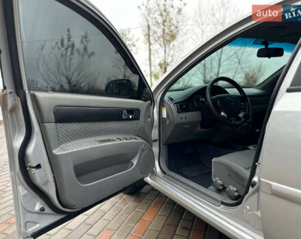 Сірий Шевроле Лачетті, об'ємом двигуна 1.8 л та пробігом 185 тис. км за 4500 $, фото 30 на Automoto.ua