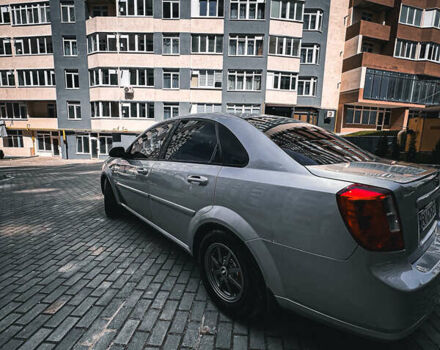 Серый Шевроле Лачетти, объемом двигателя 1.6 л и пробегом 350 тыс. км за 4000 $, фото 3 на Automoto.ua