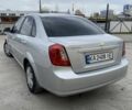 Серый Шевроле Лачетти, объемом двигателя 1.8 л и пробегом 245 тыс. км за 3700 $, фото 3 на Automoto.ua