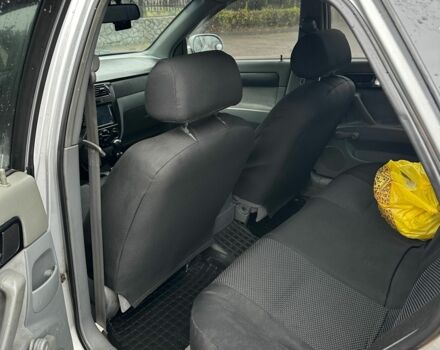 Сірий Шевроле Лачетті, об'ємом двигуна 1.8 л та пробігом 230 тис. км за 3800 $, фото 8 на Automoto.ua