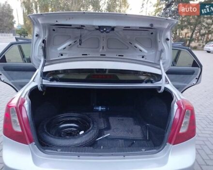 Серый Шевроле Лачетти, объемом двигателя 1.6 л и пробегом 290 тыс. км за 3850 $, фото 25 на Automoto.ua