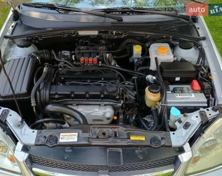 Серый Шевроле Лачетти, объемом двигателя 1.6 л и пробегом 238 тыс. км за 3850 $, фото 60 на Automoto.ua