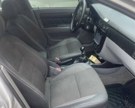 Серый Шевроле Лачетти, объемом двигателя 1.6 л и пробегом 250 тыс. км за 3500 $, фото 4 на Automoto.ua