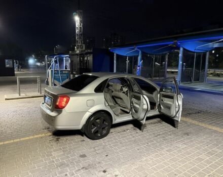 Серый Шевроле Лачетти, объемом двигателя 1.6 л и пробегом 270 тыс. км за 2750 $, фото 3 на Automoto.ua