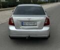Серый Шевроле Лачетти, объемом двигателя 1.8 л и пробегом 300 тыс. км за 2399 $, фото 3 на Automoto.ua