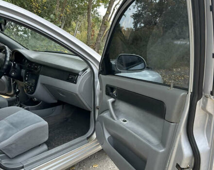 Серый Шевроле Лачетти, объемом двигателя 1.6 л и пробегом 255 тыс. км за 3600 $, фото 37 на Automoto.ua