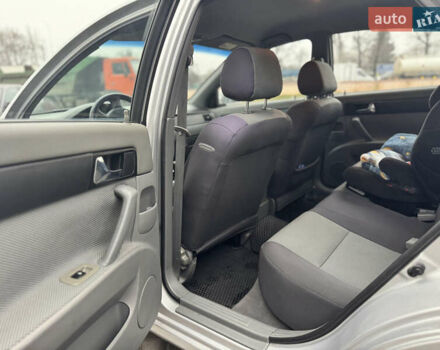 Серый Шевроле Лачетти, объемом двигателя 1.8 л и пробегом 125 тыс. км за 4700 $, фото 9 на Automoto.ua