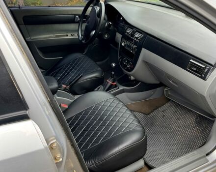 Серый Шевроле Лачетти, объемом двигателя 1.8 л и пробегом 313 тыс. км за 2800 $, фото 4 на Automoto.ua