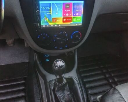 Сірий Шевроле Лачетті, об'ємом двигуна 1.8 л та пробігом 200 тис. км за 4000 $, фото 5 на Automoto.ua