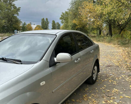 Серый Шевроле Лачетти, объемом двигателя 1.6 л и пробегом 255 тыс. км за 3600 $, фото 2 на Automoto.ua