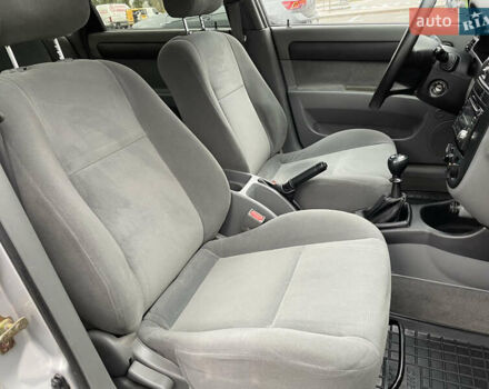 Серый Шевроле Лачетти, объемом двигателя 1.6 л и пробегом 144 тыс. км за 5300 $, фото 28 на Automoto.ua