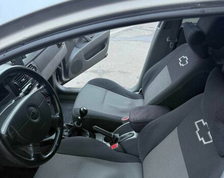 Серый Шевроле Лачетти, объемом двигателя 1.8 л и пробегом 220 тыс. км за 4000 $, фото 15 на Automoto.ua