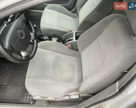 Серый Шевроле Лачетти, объемом двигателя 1.6 л и пробегом 144 тыс. км за 5300 $, фото 17 на Automoto.ua