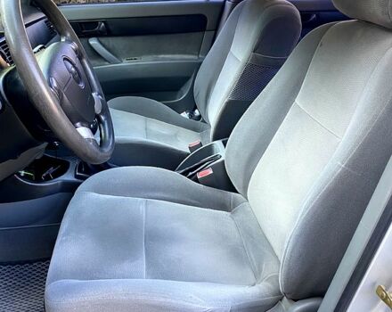 Серый Шевроле Лачетти, объемом двигателя 1.6 л и пробегом 225 тыс. км за 4500 $, фото 4 на Automoto.ua