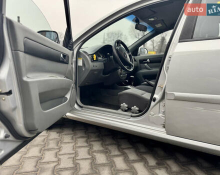 Серый Шевроле Лачетти, объемом двигателя 1.8 л и пробегом 125 тыс. км за 4700 $, фото 7 на Automoto.ua