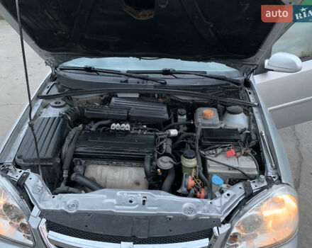Серый Шевроле Лачетти, объемом двигателя 1.8 л и пробегом 294 тыс. км за 2600 $, фото 12 на Automoto.ua