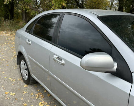 Серый Шевроле Лачетти, объемом двигателя 1.6 л и пробегом 255 тыс. км за 3600 $, фото 3 на Automoto.ua