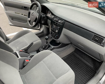 Серый Шевроле Лачетти, объемом двигателя 1.6 л и пробегом 144 тыс. км за 5300 $, фото 30 на Automoto.ua